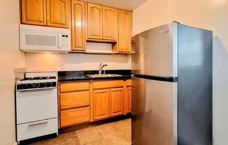 Charming First Floor 1bd End Unit Apartment