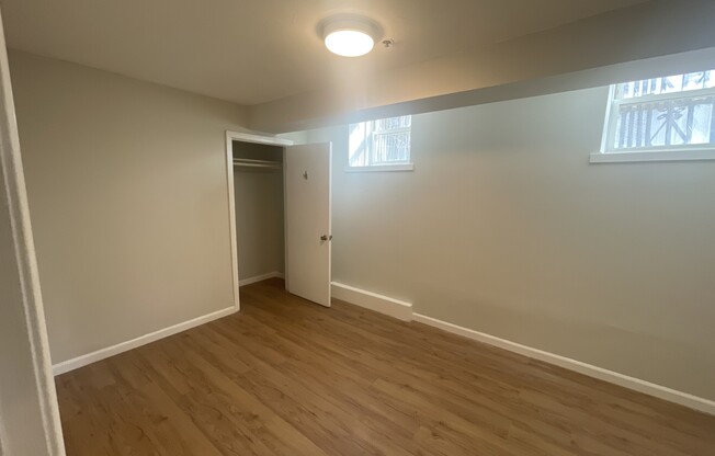 4 beds, 2 baths, $5,900, Unit 51