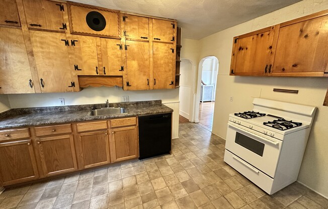 69 CONWELL AVE