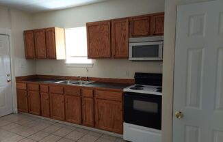 3 beds, 1 bath, $1,600