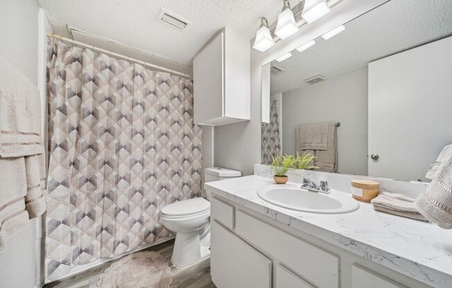 3 beds, 2 baths, 1,300 sqft, $1,239, Unit 83001