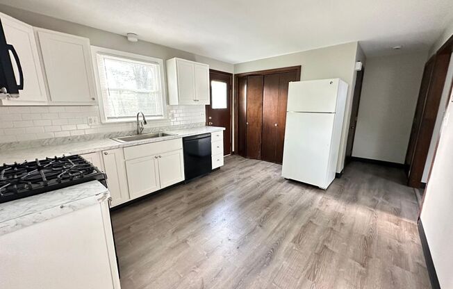 36-38 Hope Farms Dr