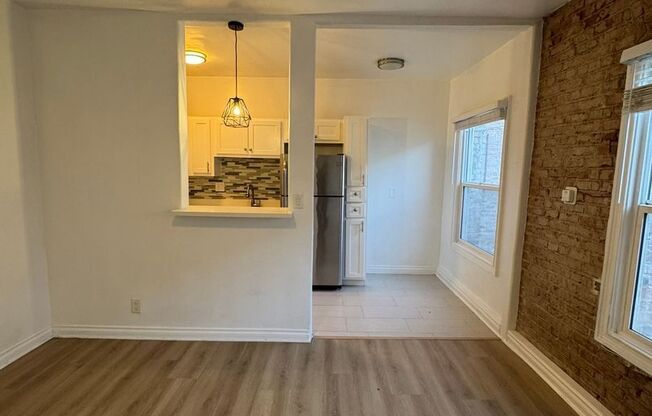 Studio, 1 bath, 440 sqft, $1,233, Unit 102a