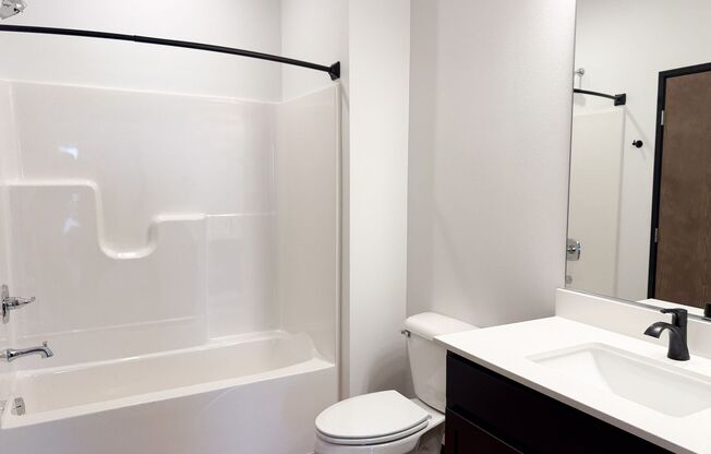 2 beds, 2 baths, 1,172 sqft, $1,750, Unit 202