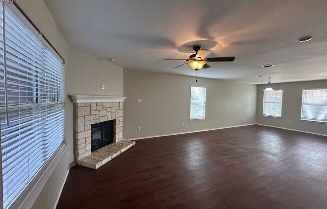 **Available NoW** Move in ready 10/12/2024