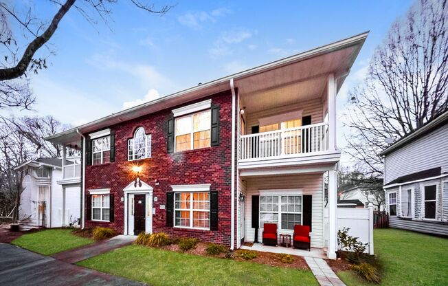 Available now! Lake-area living, 2 Bedroom Apartment