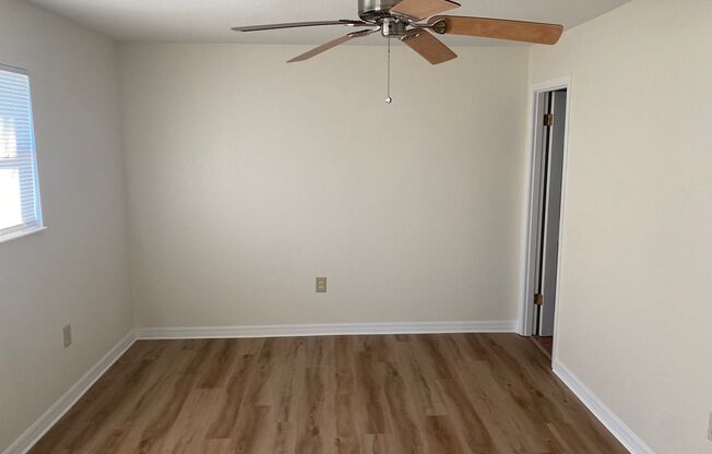 2 beds, 2 baths, $1,250, Unit A