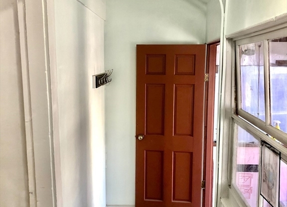 843 N SHR