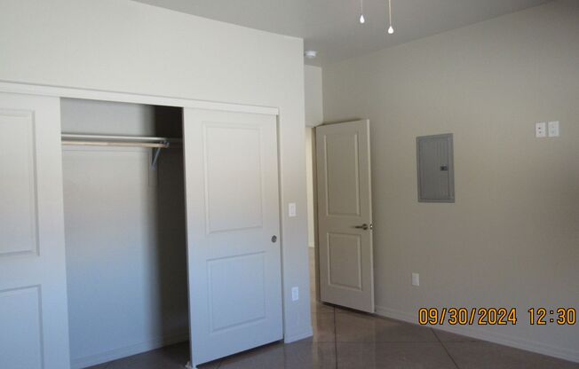 1 bed, 1 bath, 919 sqft, $1,500, Unit B101