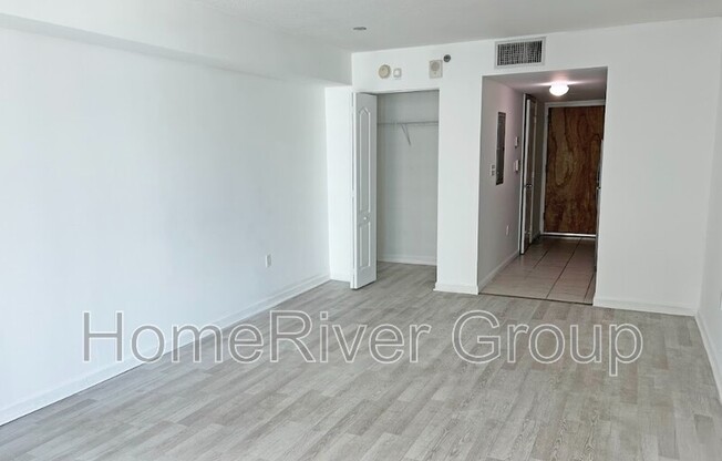 1200 Brickell Bay Dr