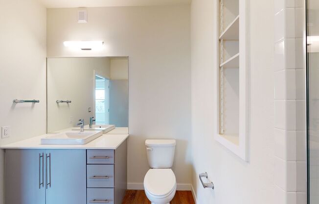 1 bed, 1 bath, 887 sqft, $1,900, Unit 501