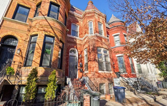 3 bedroom, 1.5 bathrooms historic DC townhouse ideally located just 4 blocks from the U St metro