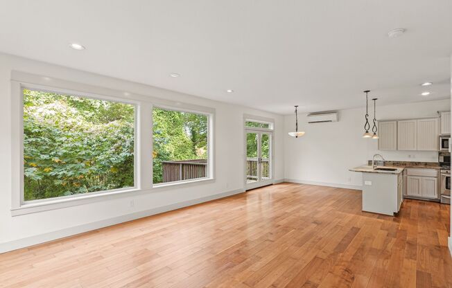 Beautiful 3-Bedroom Home with A/C, Garage & Modern Finishes!