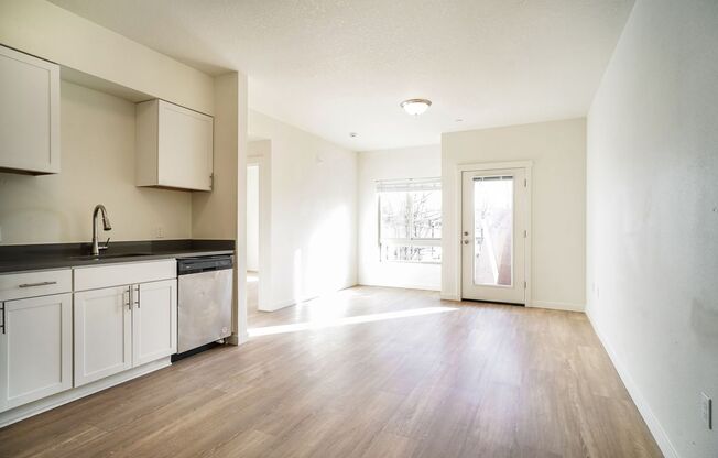 1 bed, 1 bath, 655 sqft, $1,395, Unit 210