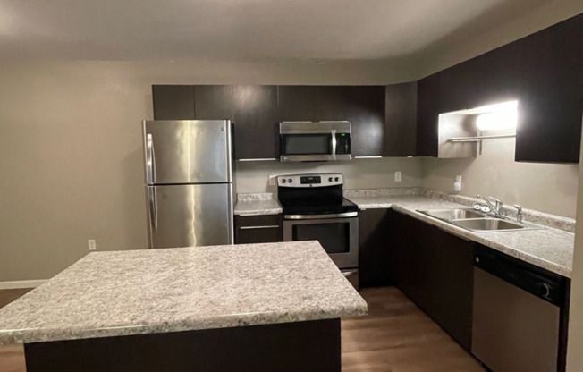 4 beds, 2 baths, 1,000 sqft, $1,600, Unit WA510X-3 Lower Unit