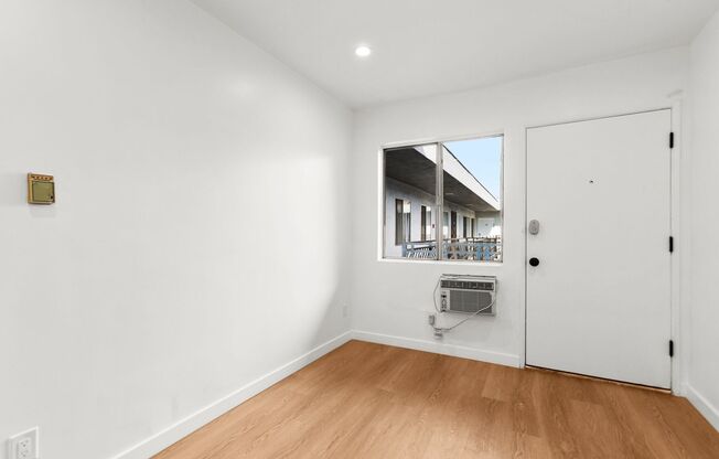 Studio, 1 bath, 350 sqft, $1,495, Unit Unit #21