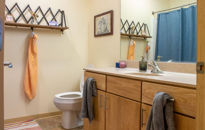 2 beds, 2 baths, 993 sqft, $1,375, Unit 614-209