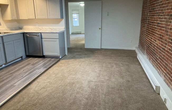 1 bed, 1 bath, 700 sqft, $1,299, Unit 50-1B