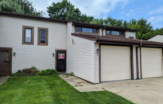 Spacious North Ridgeville Townhome with Updates