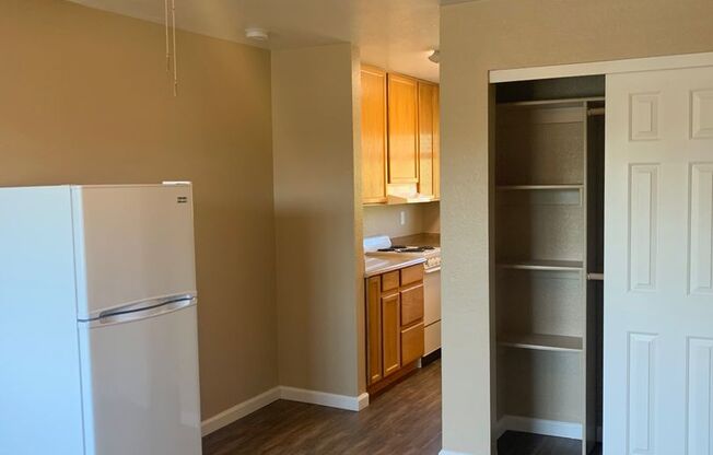 Studio, 1 bath, 270 sqft, $925, Unit D210