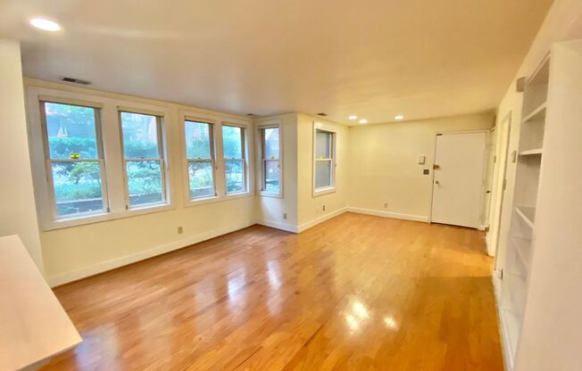 Dupont Circle 1 Bedroom Charmer with Patio, Fireplace, Central Air, Washer/Dryer!