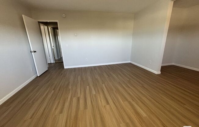 5000 S Centinela Ave