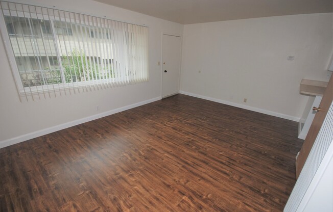 1209 Bellevue Av.