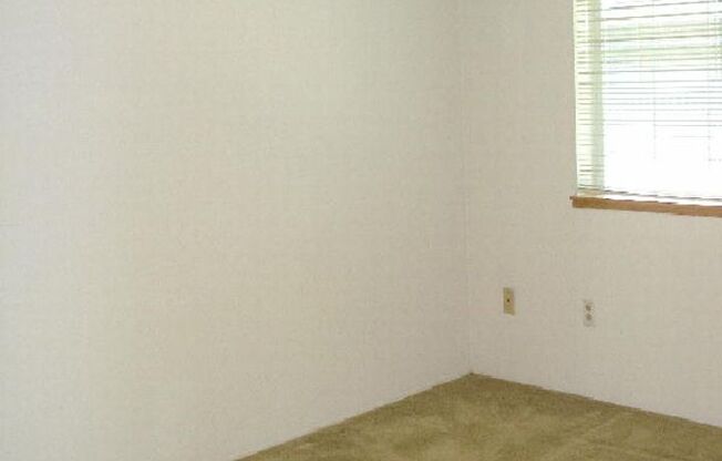 2 beds, 2 baths, 1,027 sqft, $1,450, Unit 62