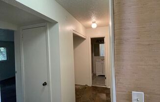 4 beds, 2 baths, 1,229 sqft, $1,700, Unit 7406