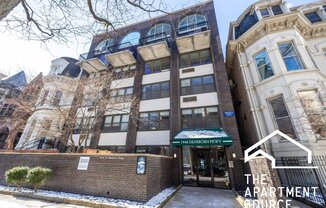 1446 N Dearborn Pkwy