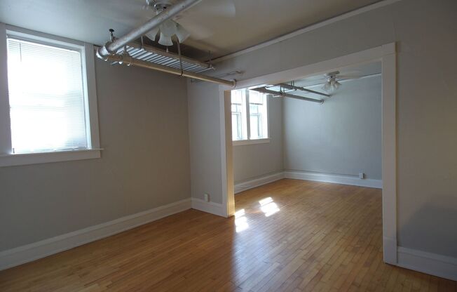 2 beds, 1 bath, 665 sqft, $1,200, Unit 3059 N Maryland Ave S, Milwaukee, WI 53211