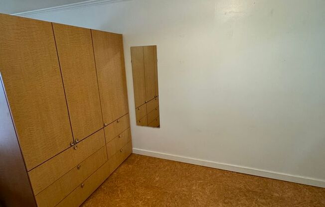 Studio, 1 bath, 425 sqft, $1,375, Unit Unit 14