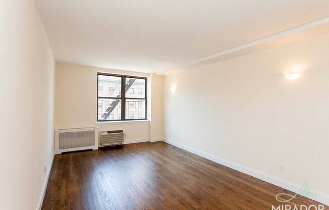 Studio, 1 bath, $4,100, Unit 4C