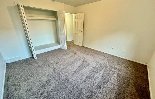 2 beds, 1 bath, 900 sqft, $1,195, Unit #7