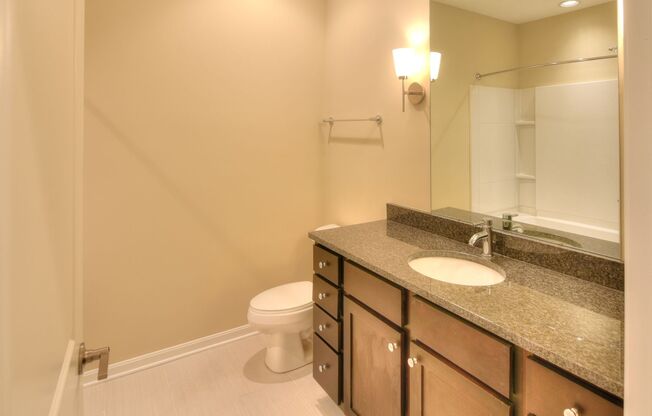 1 bed, 1 bath, 687 sqft, $1,425, Unit 1407.5CH