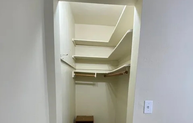 Elaine Apartments