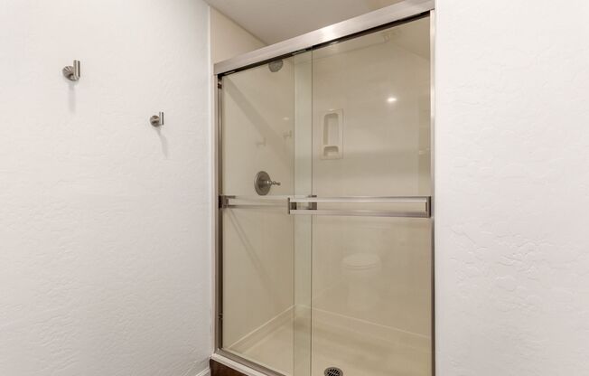 2 beds, 2 baths, $2,900, Unit # 1076