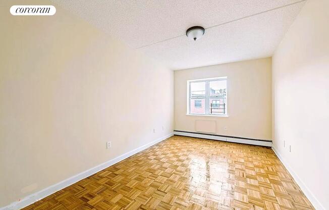56 E 119 ST