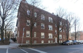 3221 LEAVITT