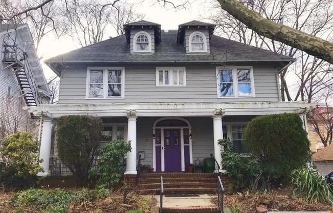 24 Seaman Street
