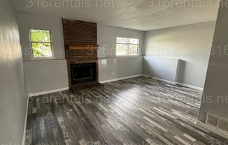 2 beds, 1.5 baths, $895, Unit 203