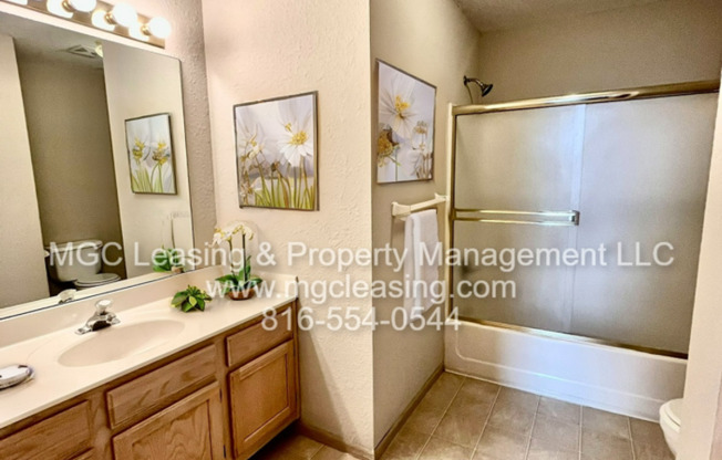 2 beds, 2.5 baths, 1,400 sqft, $1,405, Unit 1023 Brentwood Ct