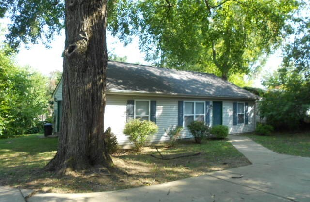 3 bedroom 2 bath home - Available 2025!