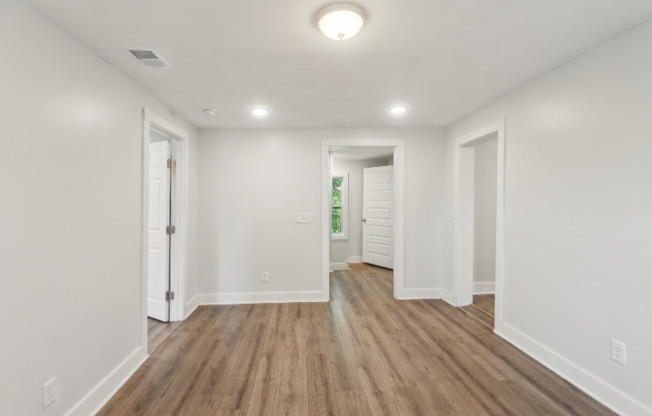 502 W 48 ST