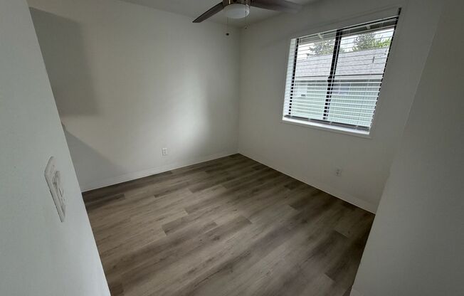 2 beds, 2 baths, 940 sqft, $1,575, Unit 15-36