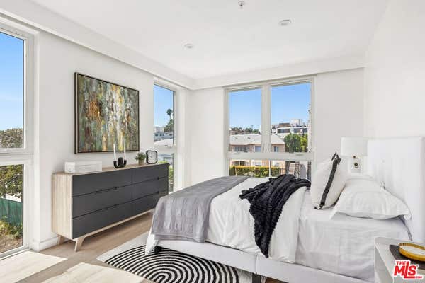 1414 1/2 S BEVERLY DR