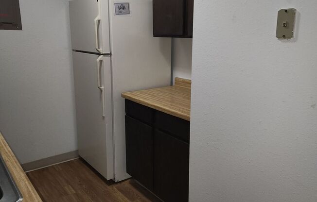 2 beds, 1 bath, 900 sqft, $825, Unit C207