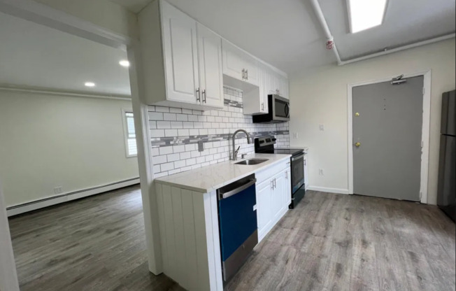 126 1 ROCKAWAY BCH BLVD