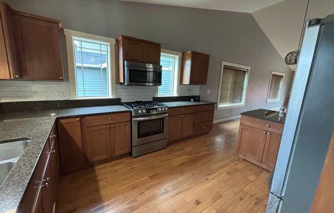 1689 Aaron Dr Lynden WA