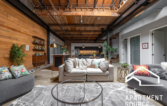 3134 W CARROLL